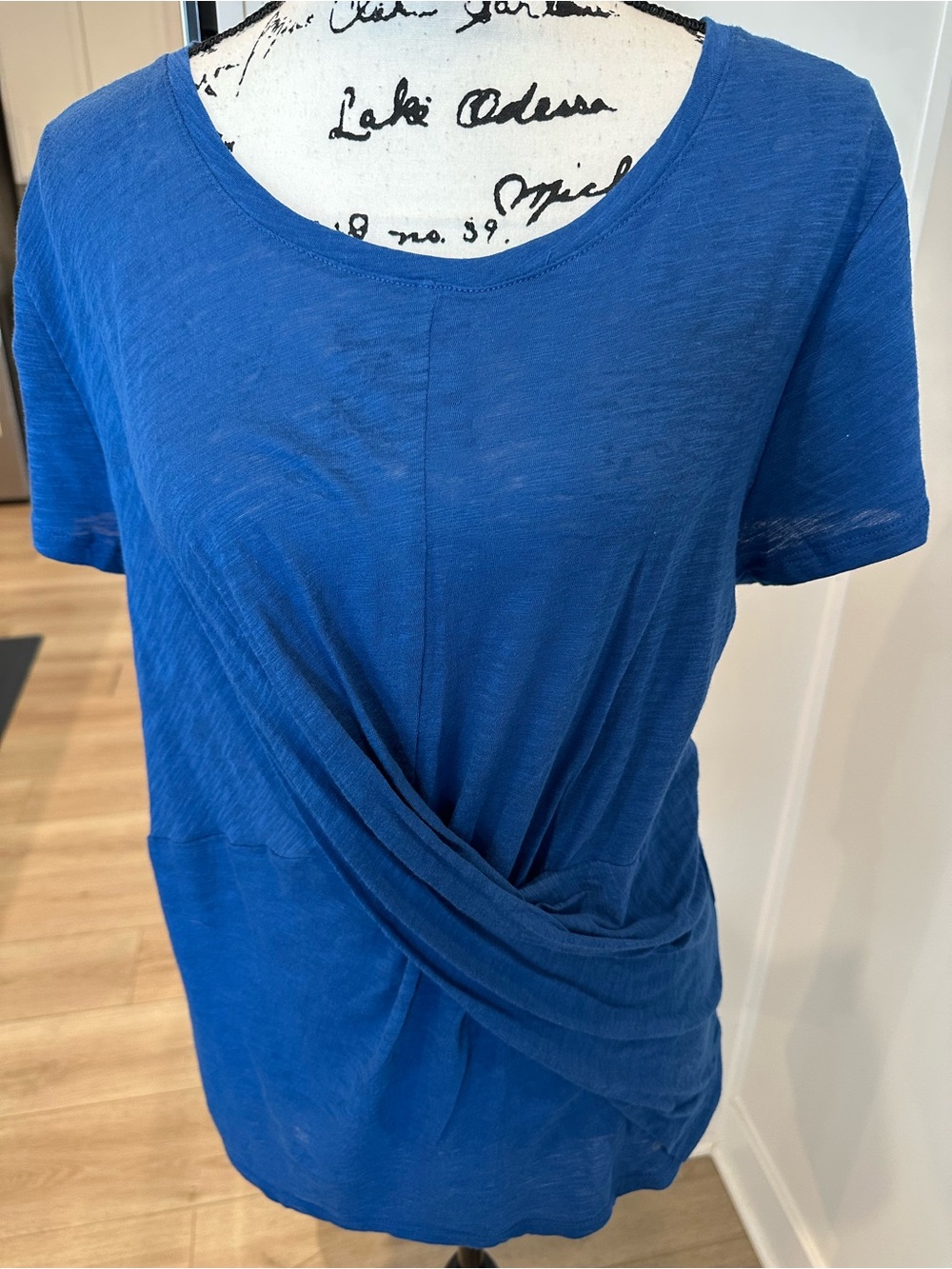 INC International Concepts Royal Blue Twist-Front Short Sleeve Top. size Large